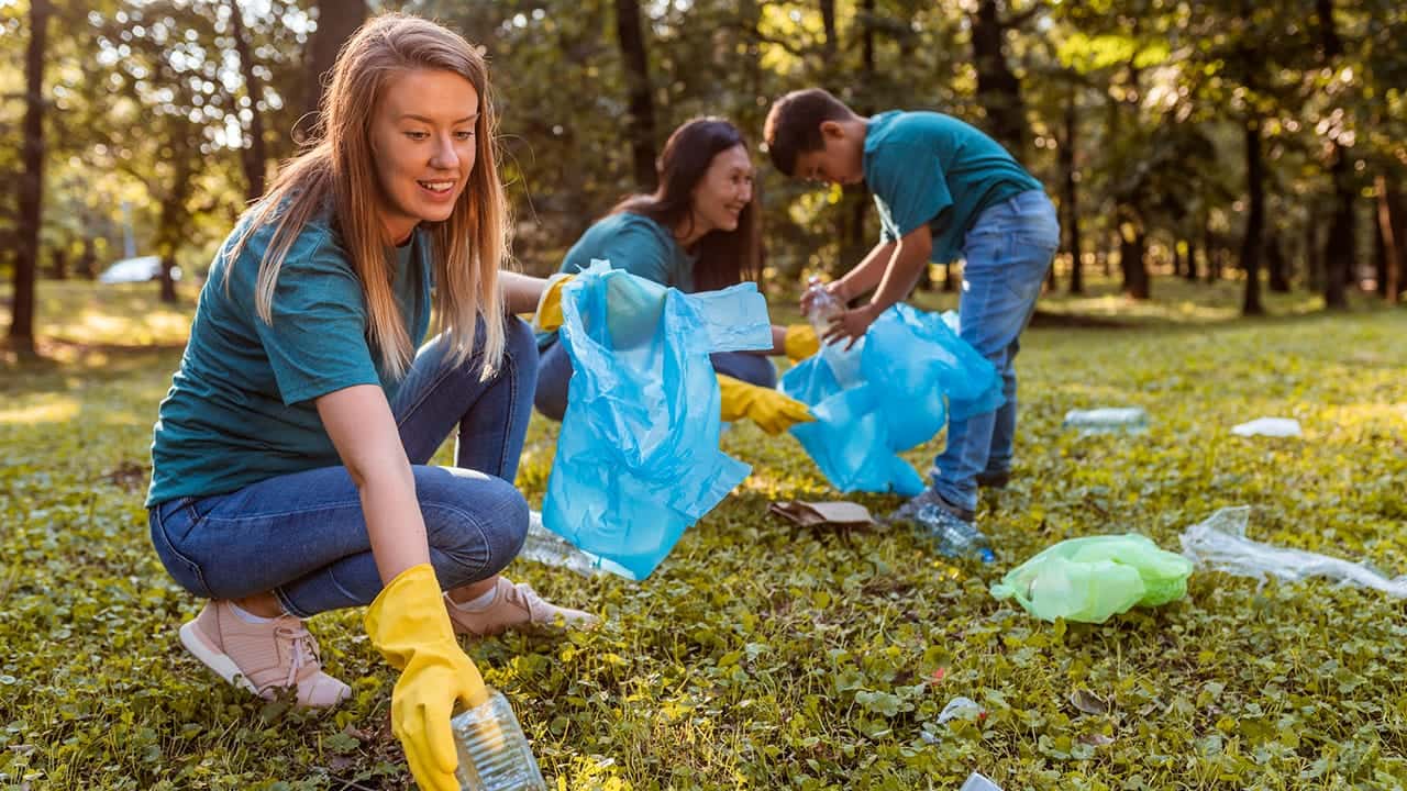 Sustainable Junk Removal and the Fall Rental Frenzy: 5 Steps to Prepare