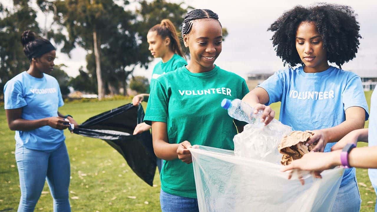 7 Back-to-School Waste Statistics: How to Avoid Them at Your College