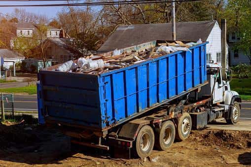 When you've already piled up or bagged all of the rubbish that needs to be removed, haulaway junk removal services make it simple to get rid of your clutter, making them the perfect choice for post-renovation clean-ups or projects