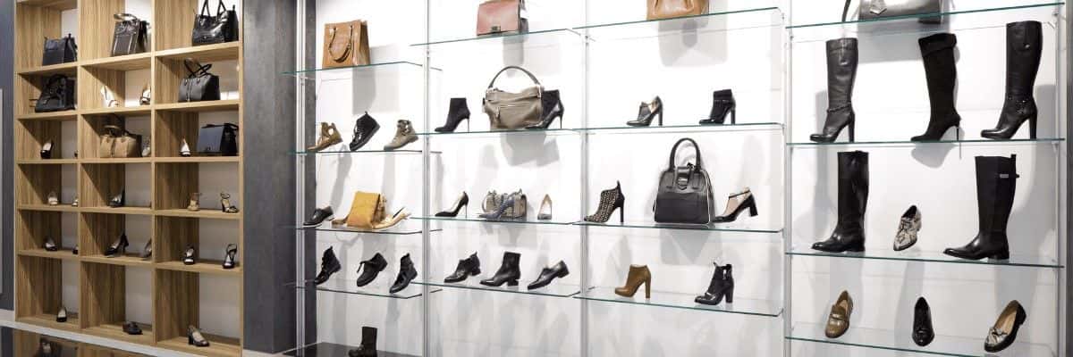 CheckSammy: Retail Fashion Display Of Shoes And Handbags