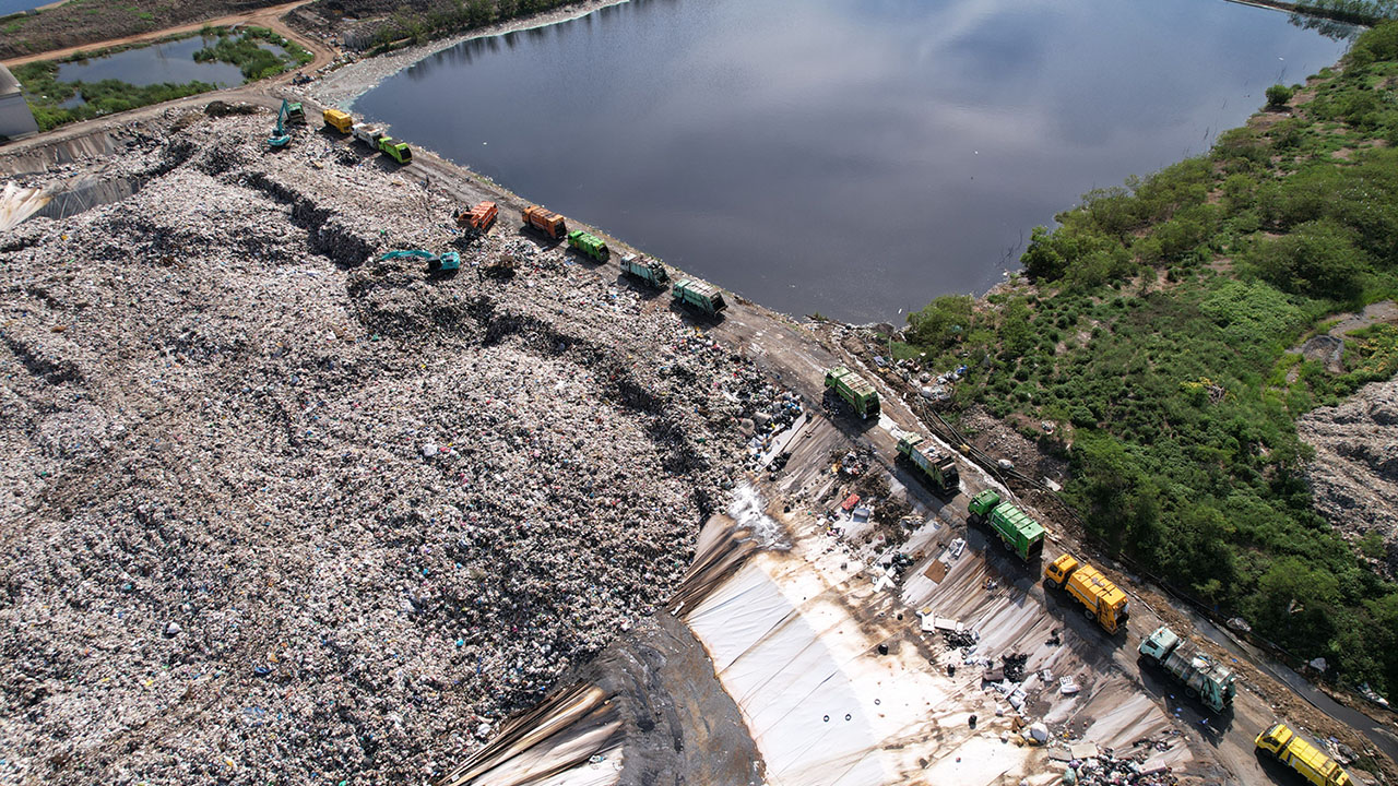 Learn the connections between waste transportation and carbon footprint